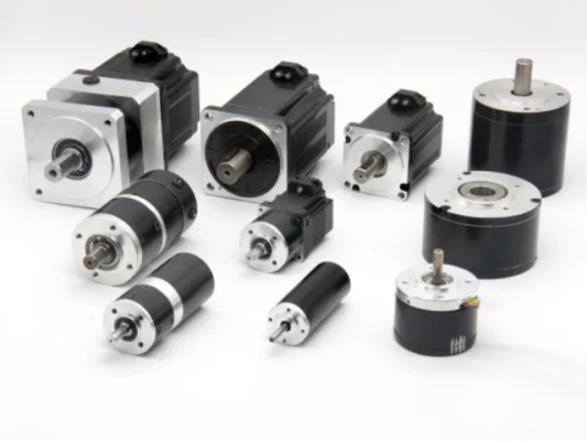 چگونه استپ‌موتور را برای دستگاه CNC مناسب انتخاب کنیم